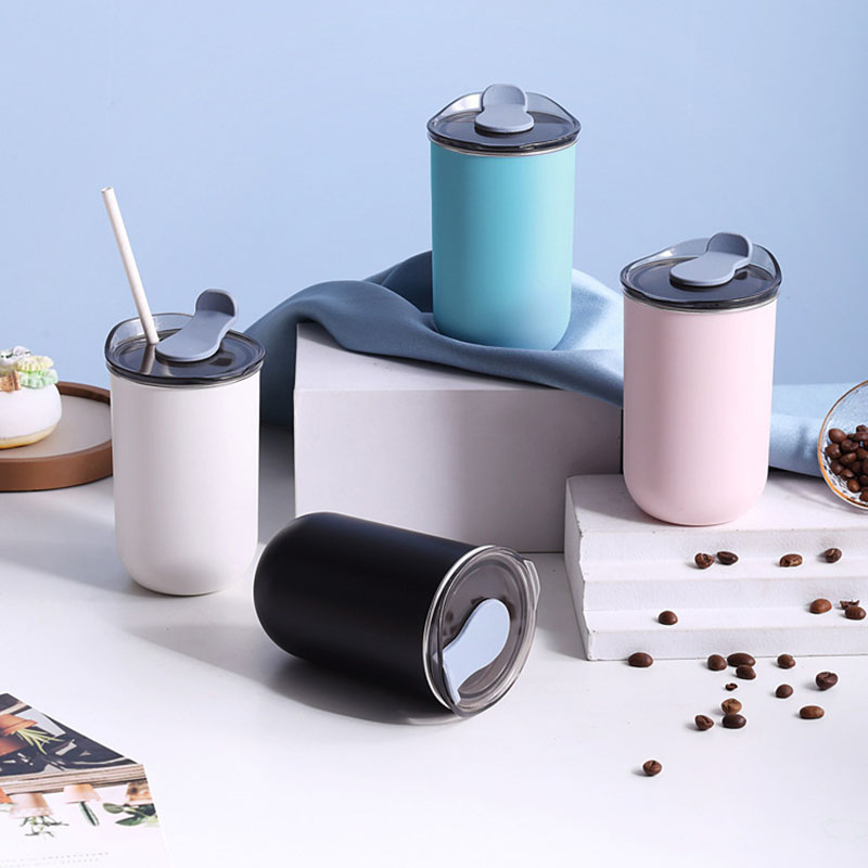 Water Tea And Coffee - Bottiglie d'acqua isolate con coperchio, bicchieri