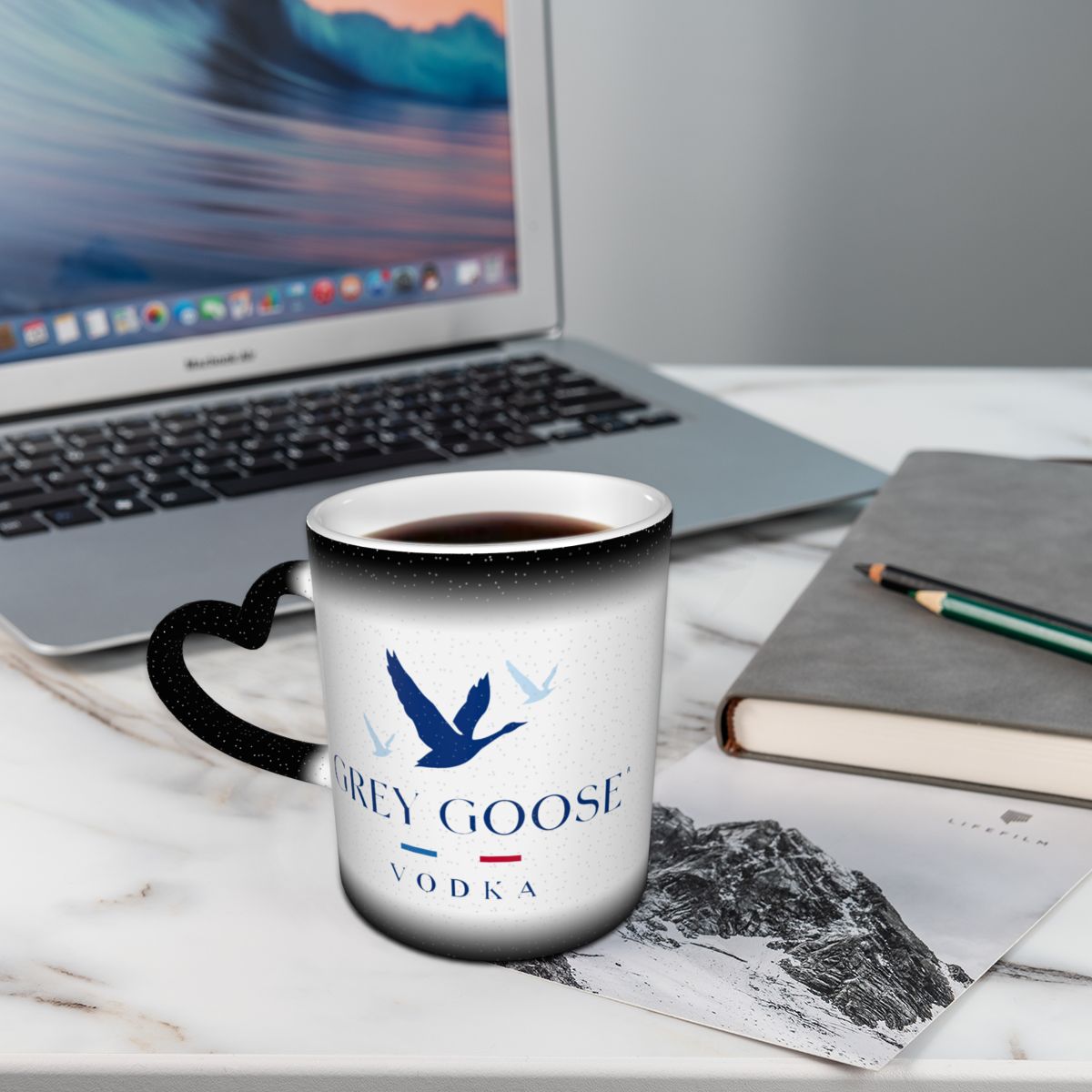 Tazza per Vodka Grey Goose, Di - Coffee Tea Vodka recensione e prezzo